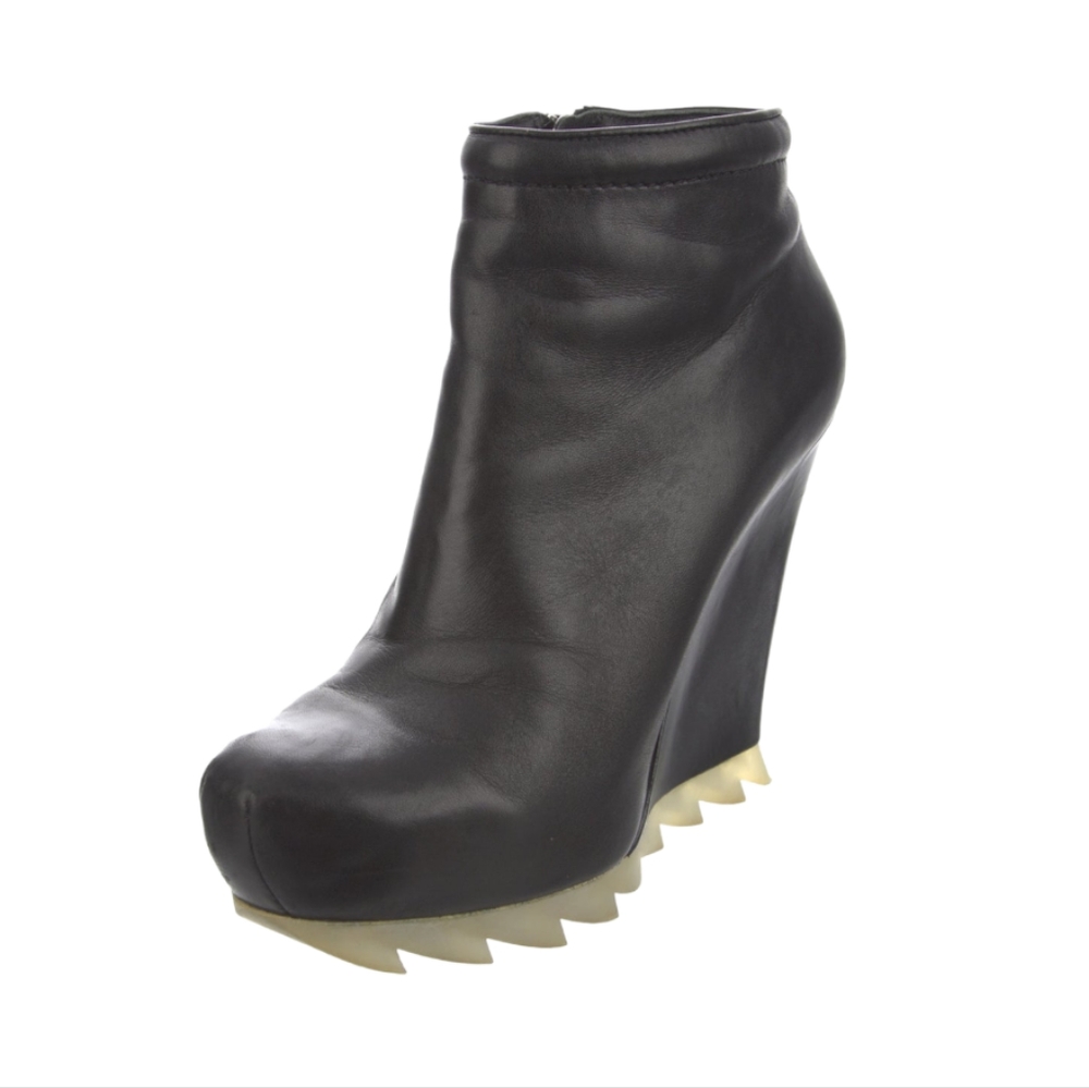 CAMILLA SKOVGAARD LEATHER WEDGE ANKLE BOOT